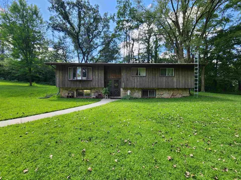 17917 Circle Dr, Boscobel, WI 53805