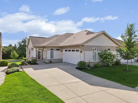410 Grandview Dr, Waunakee, WI 53597