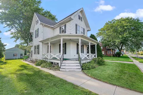 208 Mary St, Beaver Dam, WI 53916