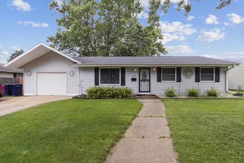 1610 Roosevelt Ave, Janesville, WI 53546