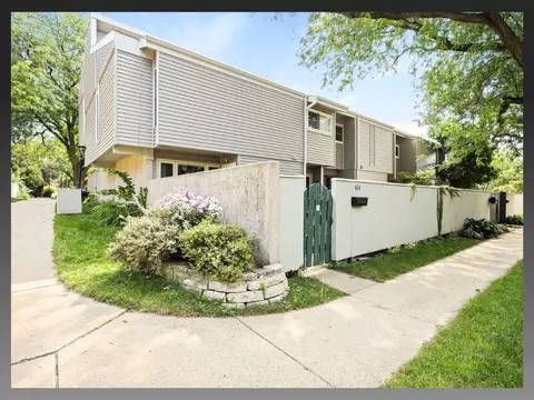 424 East Blf, Madison, WI 53704