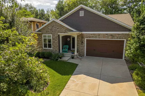 2655 Dungarvan Rd, Fitchburg, WI 53711