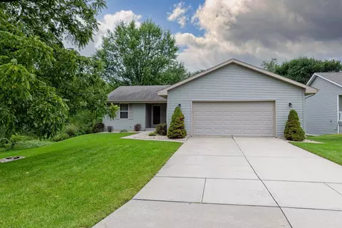 2412 College Dr, Janesville, WI 53548