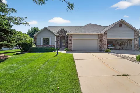 3095 Rebel Dr, Sun Prairie, WI 53590