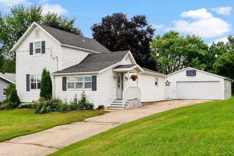 312 High St, Dane, WI 53529
