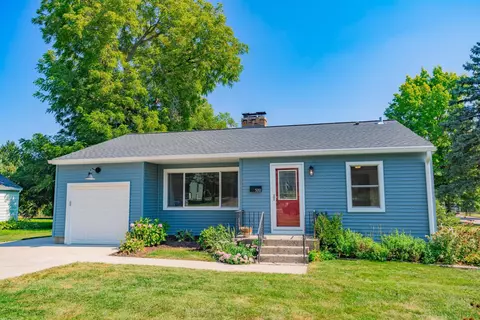 5212 Midmoor Rd, Monona, WI 53716