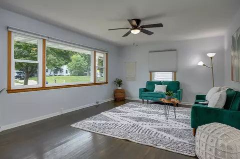 1204 Pflaum Rd, Madison, WI 53716