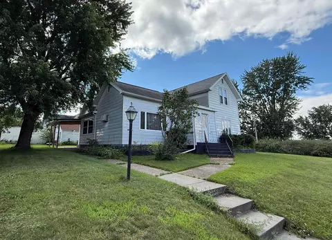 622 W Jackson St, Tomah, WI 54660