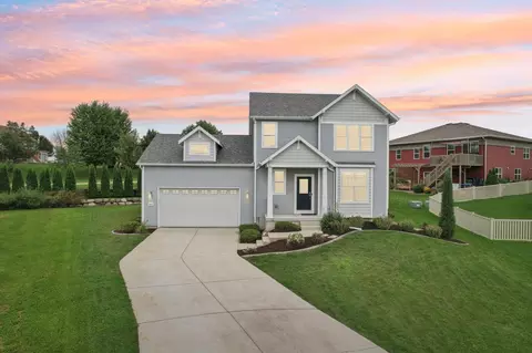 6019 Meadow Grass Ct, Mcfarland, WI 53558