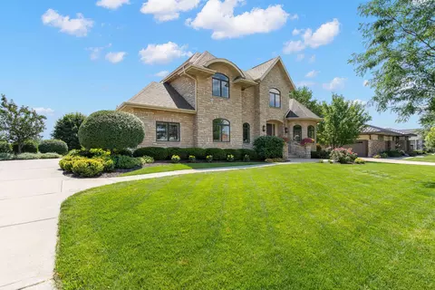 5029 Augusta Dr, Middleton, WI 53562