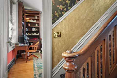 Entry Way - 752 E Gorham St, Madison, WI 53703 photo 4 of 9