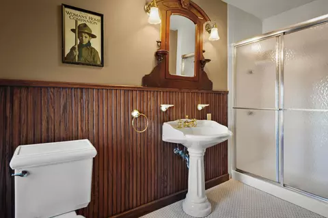 Bath - 752 E Gorham St, Madison, WI 53703 photo 1 of 7