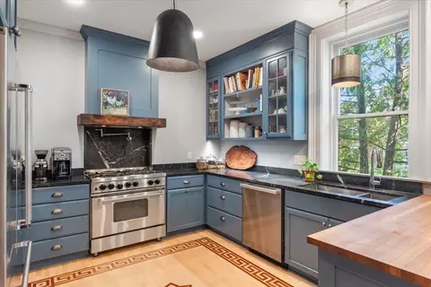 Kitchen - 752 E Gorham St, Madison, WI 53703 photo 1 of 5