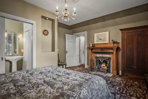 Bedroom - 752 E Gorham St, Madison, WI 53703 photo 6 of 7