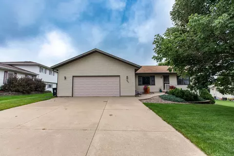 321 E Madison St, Dodgeville, WI 53533