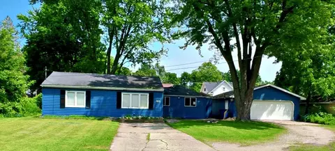 1922 Mitchell St, Oshkosh, WI 54901