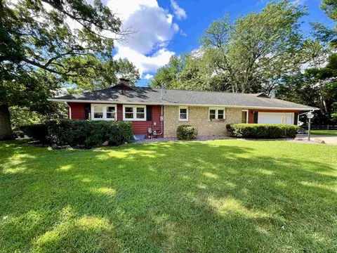 702 Grove St, Janesville, WI 53545