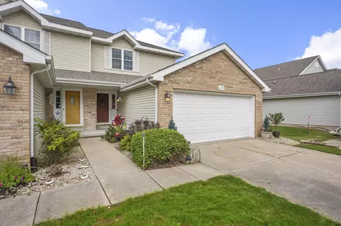 1048 Stonewood Xing #1048, Sun Prairie, WI 53590