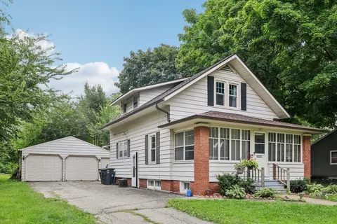 421 S Whiton St, Whitewater, WI 53190