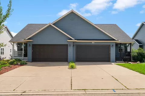 637 Garfield Ave, Evansville, WI 53536