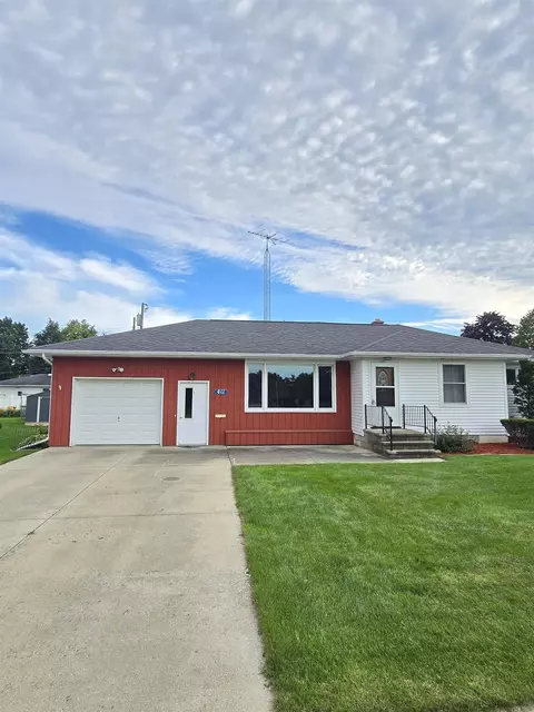 411 Prospect Ave, Beaver Dam, WI 53916