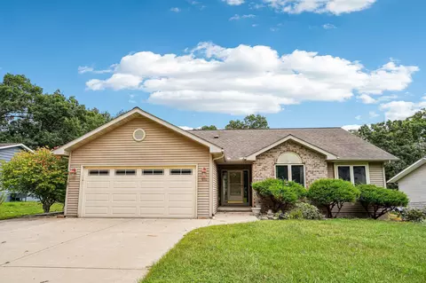 510 Oakridge Dr, Portage, WI 53901