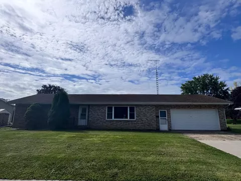 203 Clifton St, Cobb, WI 53526