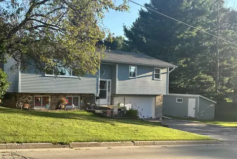 812 Fountain St, Mineral Point, WI 53565