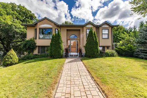 100 Jentz Dr, Potosi, WI 53820