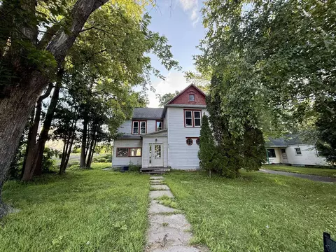 604 S Main St, Necedah, WI 54646