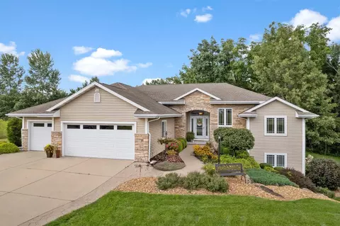 3412 Woods Edge Ln, Janesville, WI 53548