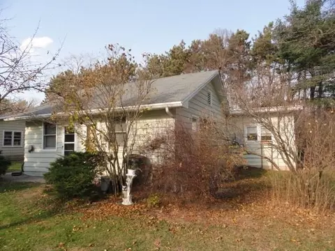 207 Pilgrim Dr, Wisconsin Dells, WI 53965