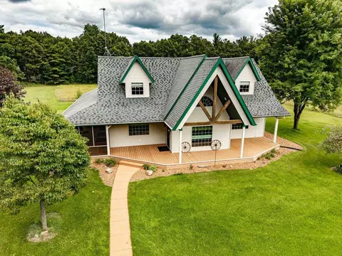 1647 Cottonville Ave, Arkdale, WI 54613