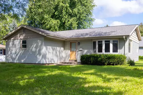 602 W Cramer St, Fort Atkinson, WI 53538