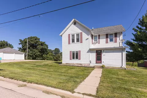 1060 County E Rd, Rewey, WI 53580