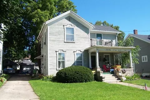 208 W Third St, Beaver Dam, WI 53916