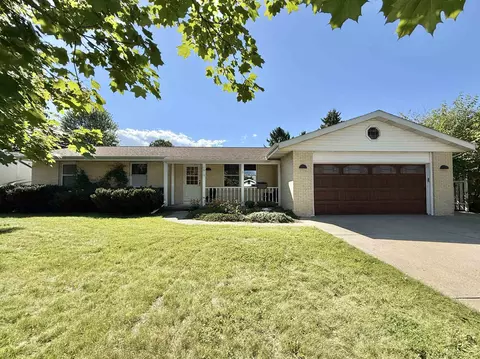 1619 Doubletree Dr, Janesville, WI 53546
