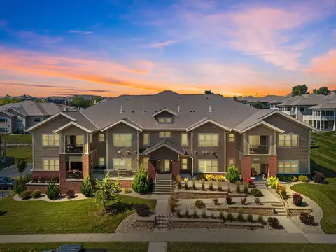 1804 Maplecrest Dr #103, Verona, WI 53593