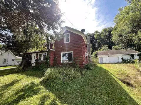 218 Columbus St, Lodi, WI 53555