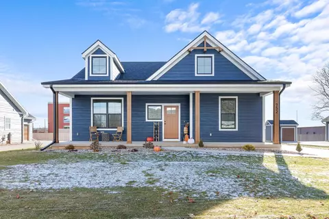 752 Kennedy St, Sauk City, WI 53583