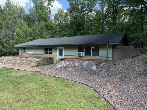 2810 Crescent Rd, Rhinelander, WI 54501