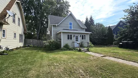 1113 Elm St, Beloit, WI 53511