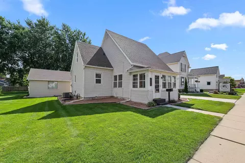 539 E Main St, Waupun, WI 53963