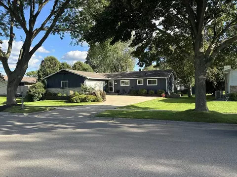 6205 Mendota Ave, Middleton, WI 53562
