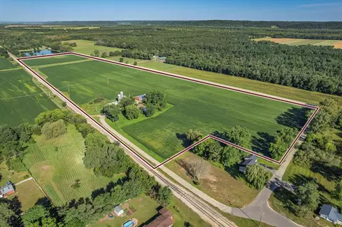 860 Sharon St, Arena, WI 53503