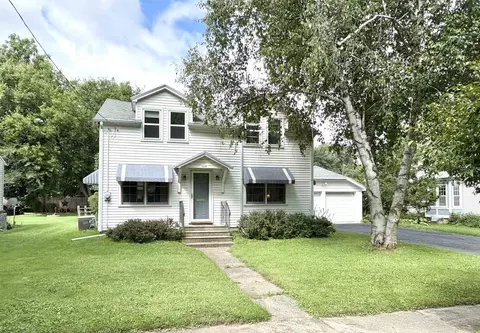 426 S Whiton St, Whitewater, WI 53190