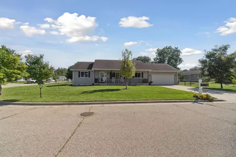 486 S Orchard St, Janesville, WI 53548
