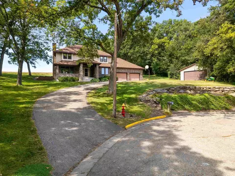 613 Mohawk Ct, Waterloo, WI 53594