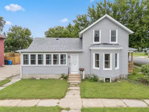401 W Burns St, Portage, WI 53901