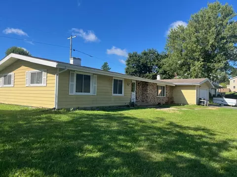 100 Lien Ct, Blanchardville, WI 53516